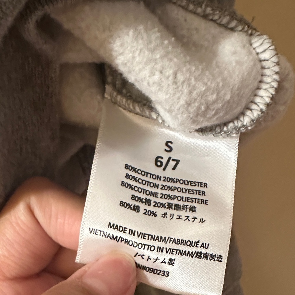 Essentials Heather Gray Pullover - Picture 5 of 6